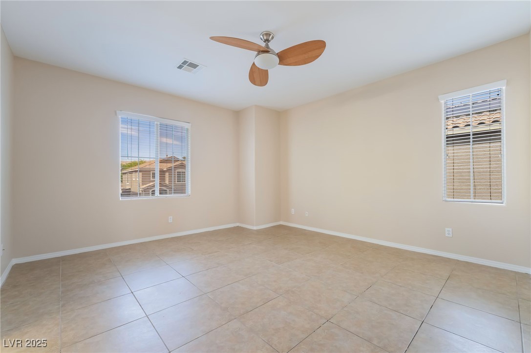 5086 Echo Shire Avenue Property Photo 20