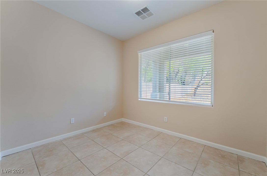 5086 Echo Shire Avenue Property Photo 30
