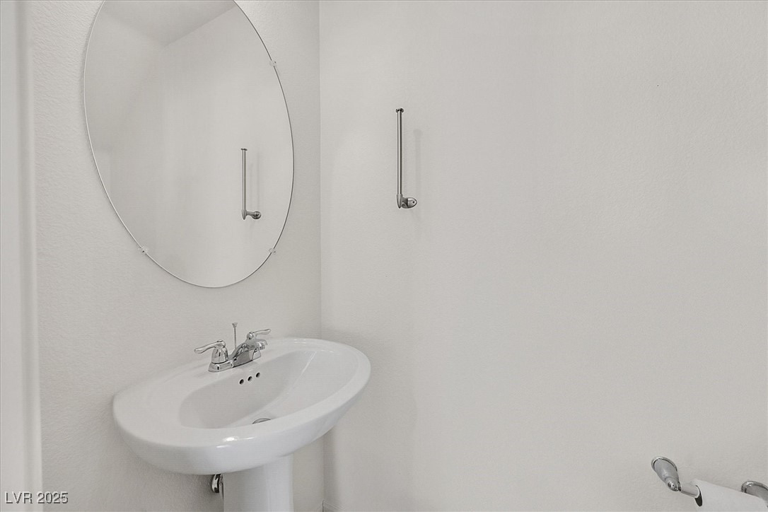 8755 Spanish Ridge Avenue Property Photo 4