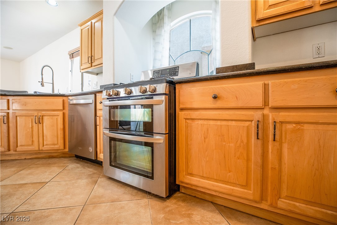10902 Pentland Downs Street Property Photo 16
