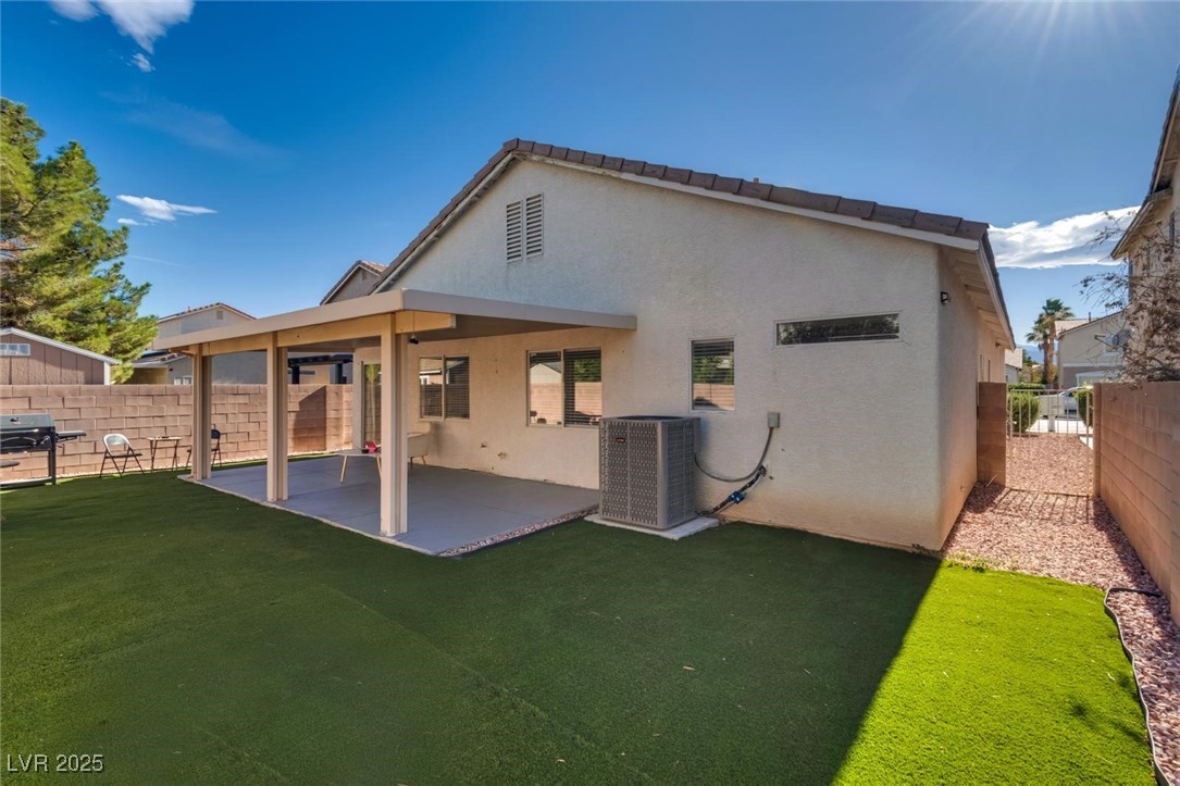 6022 Highland Gardens Drive Property Photo 4