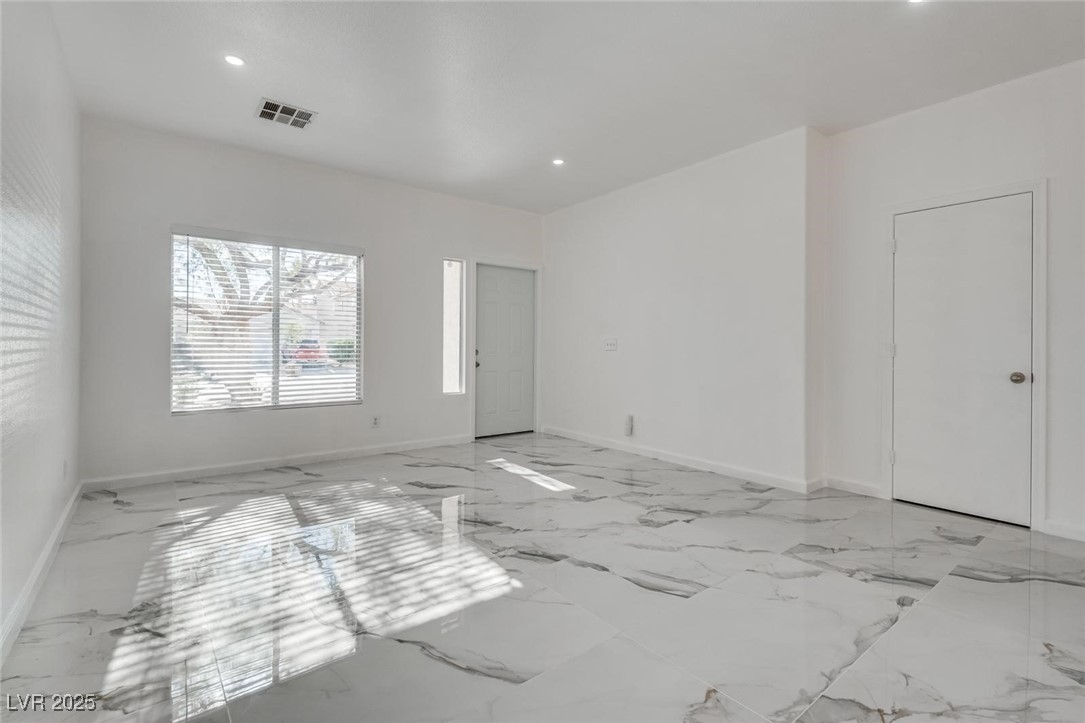 6022 Highland Gardens Drive Property Photo 7