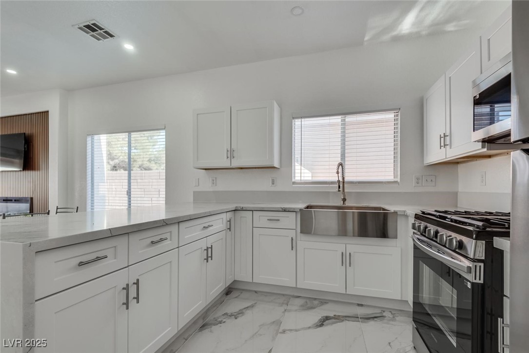 6022 Highland Gardens Drive Property Photo 10