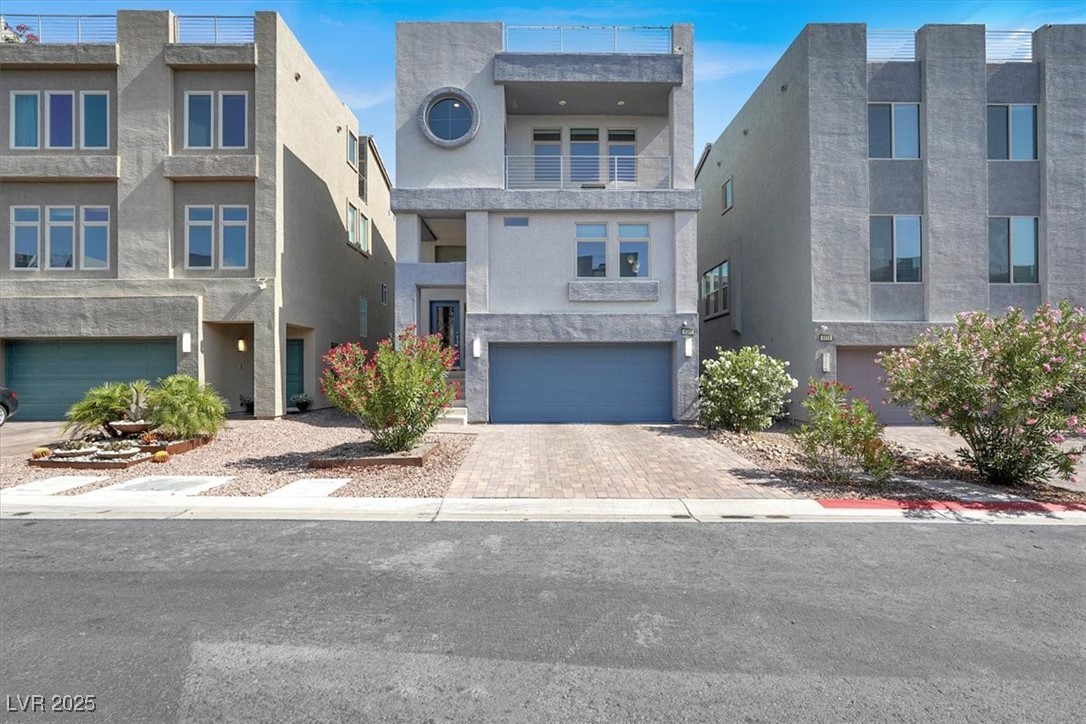 8060 Haywood Estate Avenue Property Photo 1