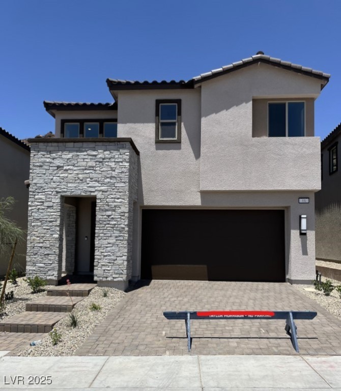 66 Via Montoro Property Photo