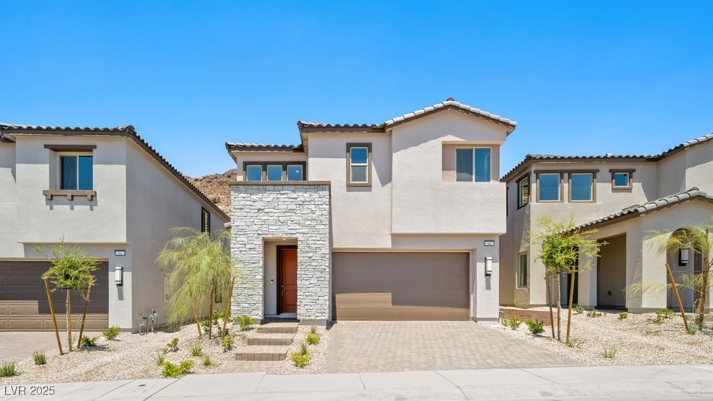 66 Via Montoro Property Photo 1
