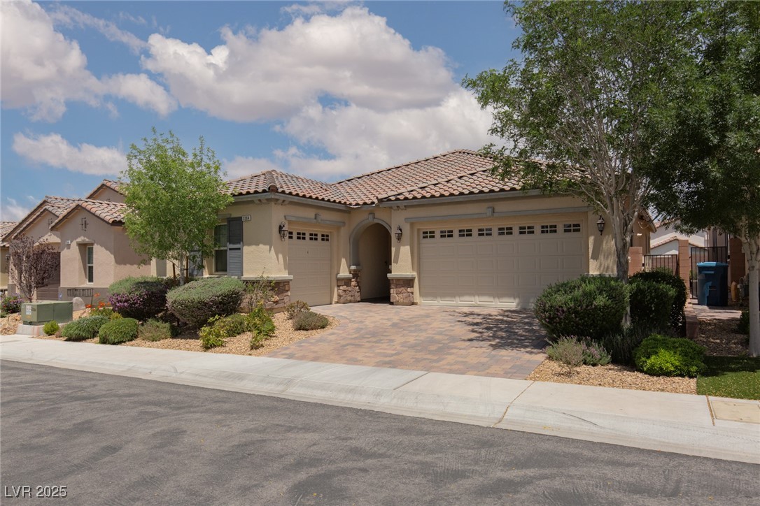 3084 Porte La Paz Avenue Property Photo 1