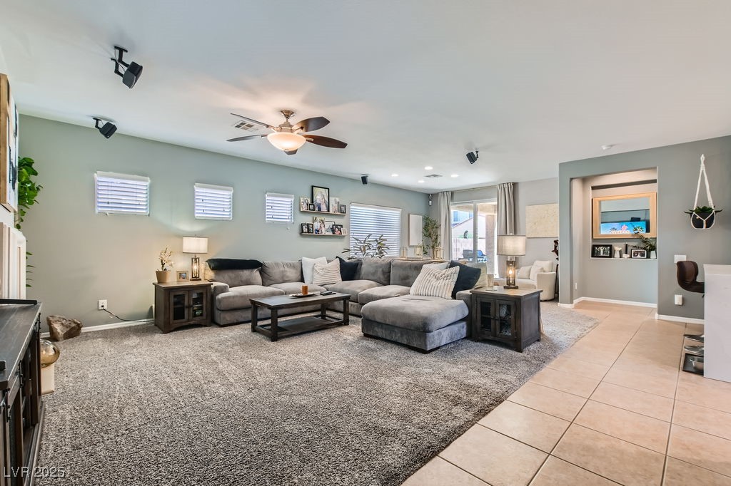 6446 Button Quail Street Property Photo 4