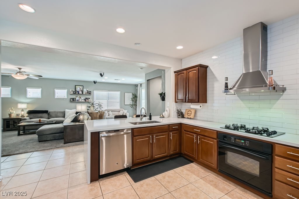 6446 Button Quail Street Property Photo 12
