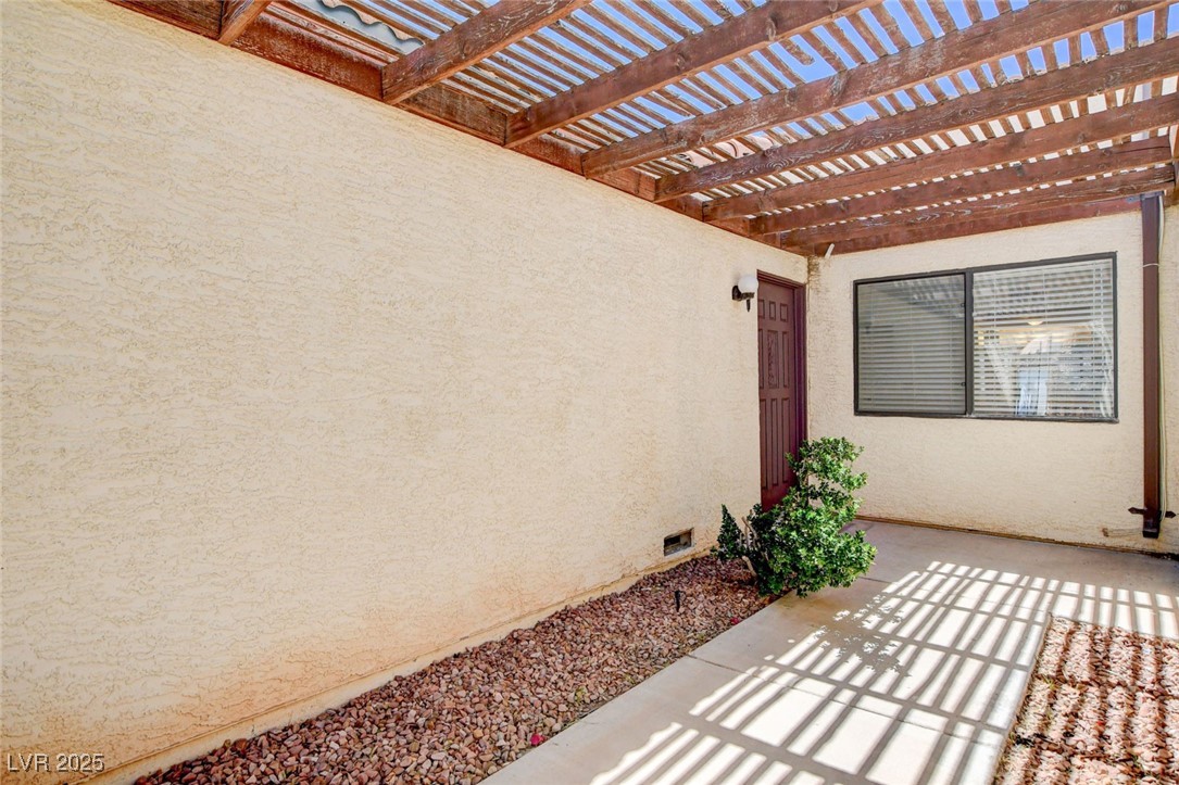 8233 Willeta Avenue Property Photo 4