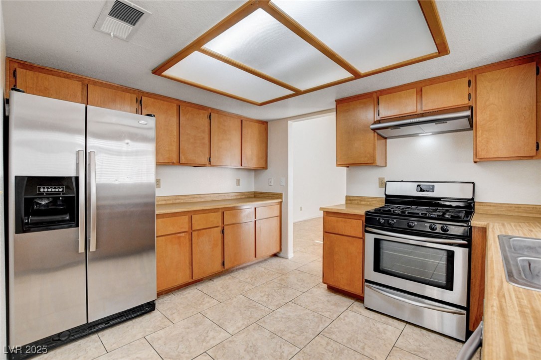 8233 Willeta Avenue Property Photo 14