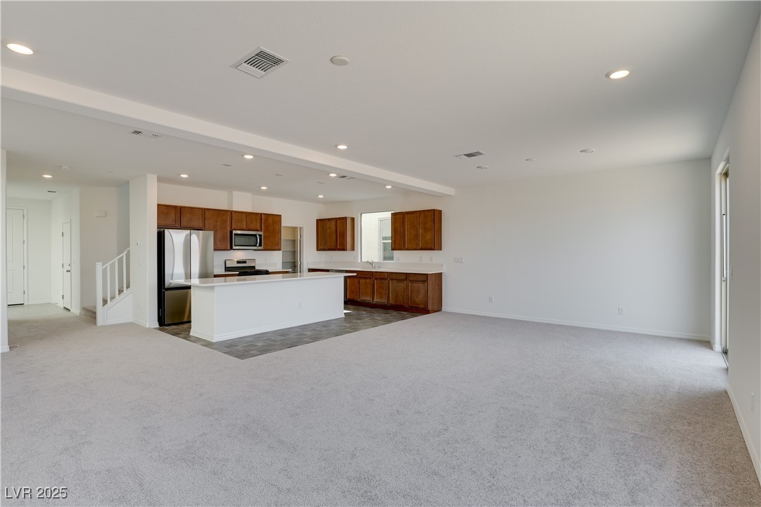 10339 Dallington Street Property Photo 8