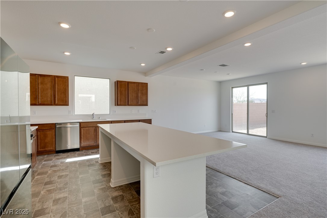 10339 Dallington Street Property Photo 11