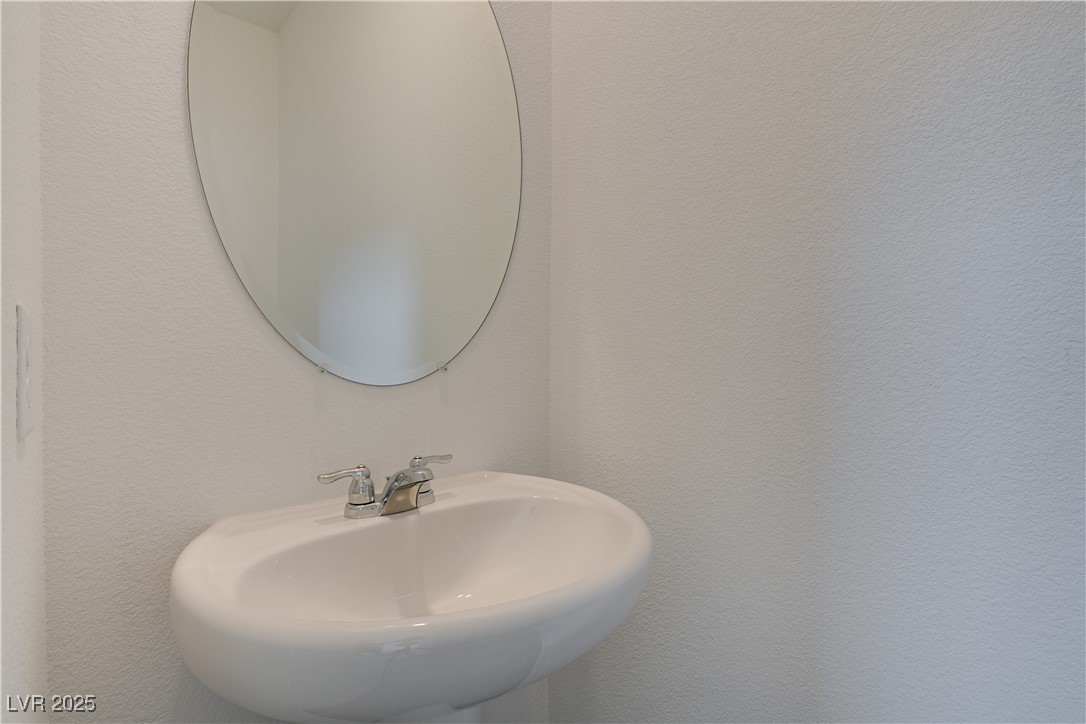 10339 Dallington Street Property Photo 13