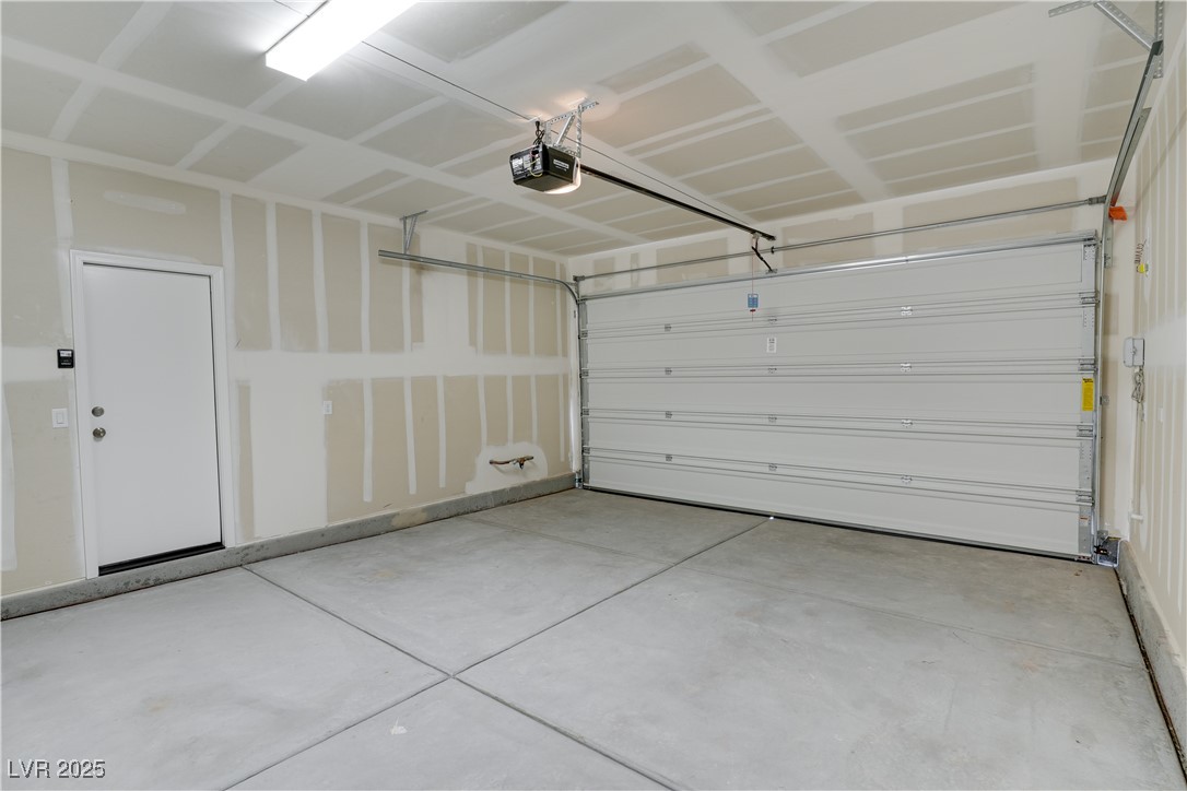 10339 Dallington Street Property Photo 34