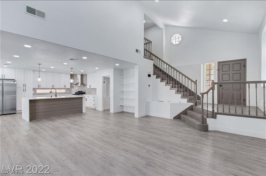 8312 Bermuda Beach Drive Property Photo 1
