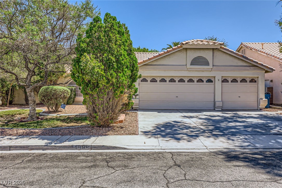 1905 Dakota Hills Avenue Property Photo