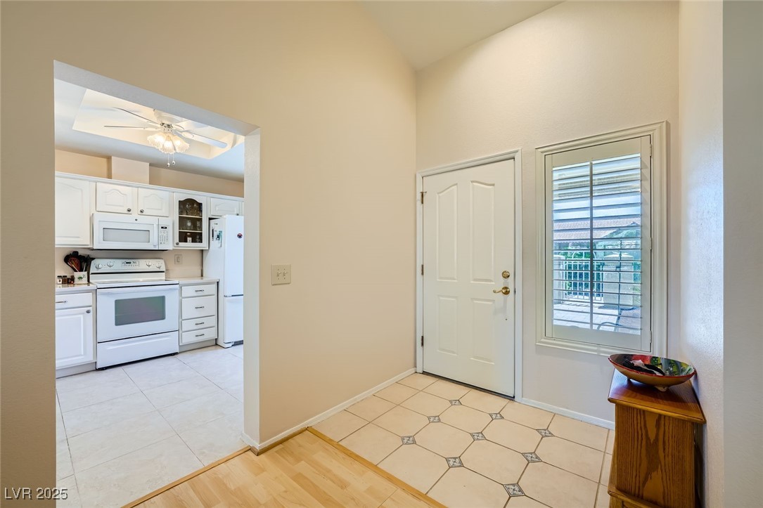9024 Starmount Drive Property Photo 8