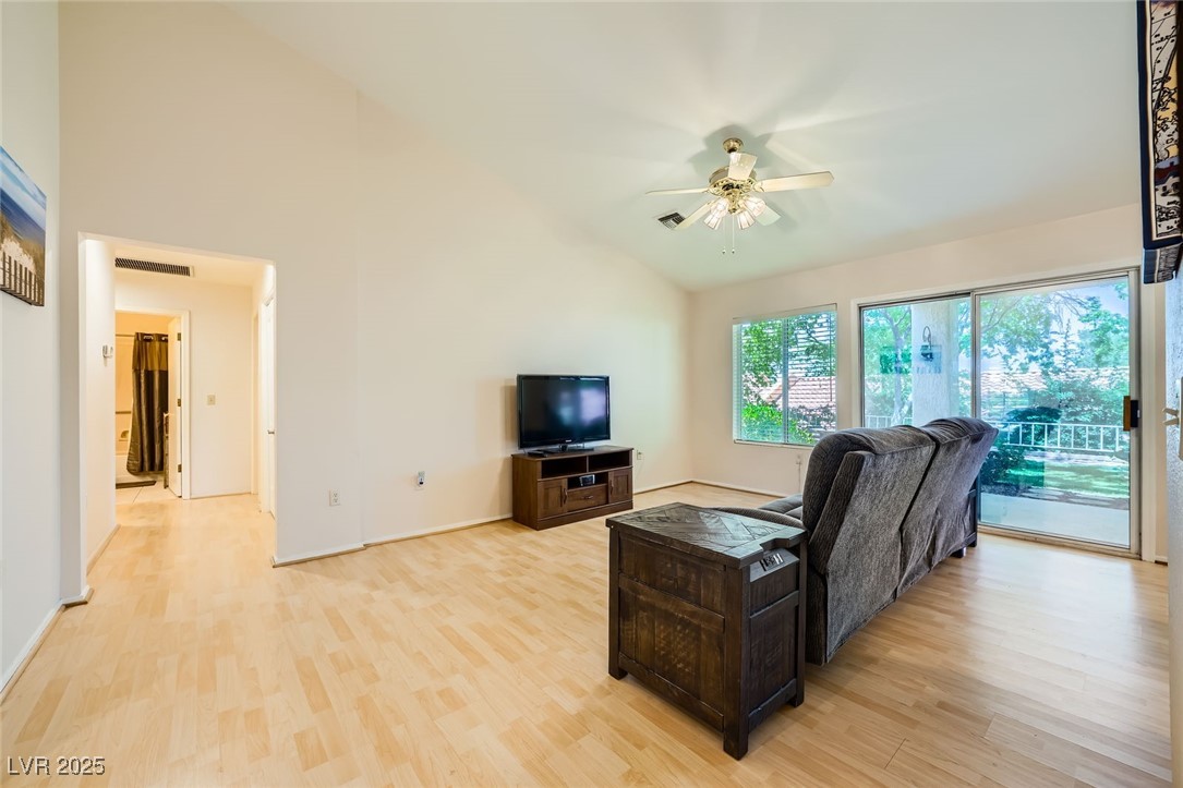 9024 Starmount Drive Property Photo 10
