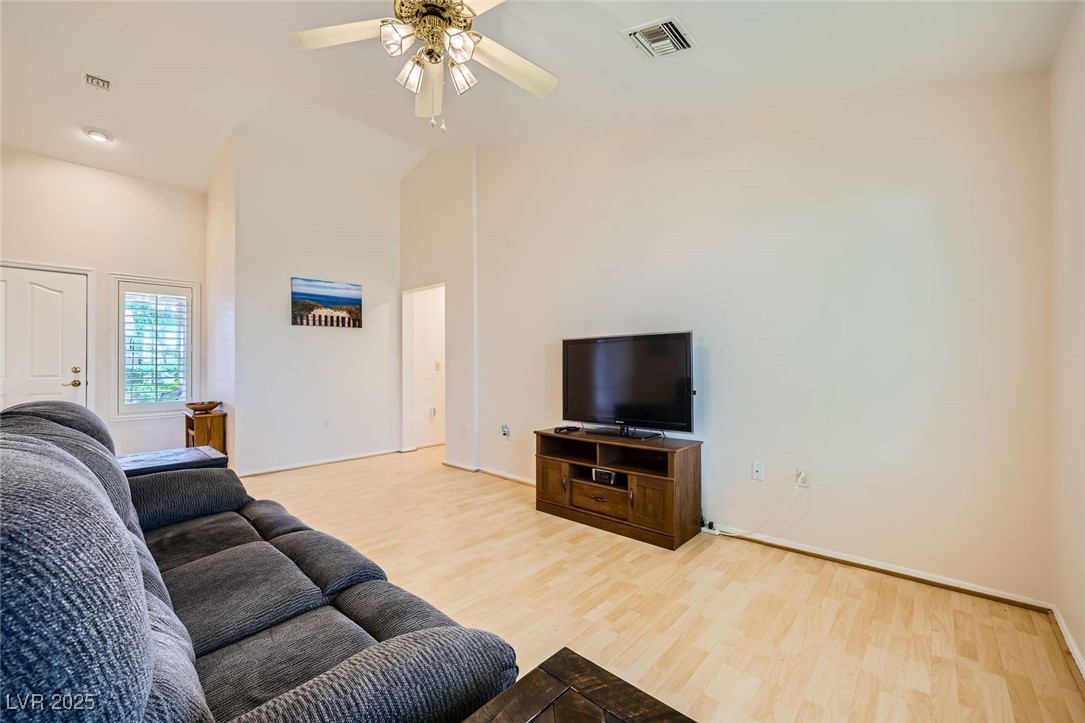 9024 Starmount Drive Property Photo 11