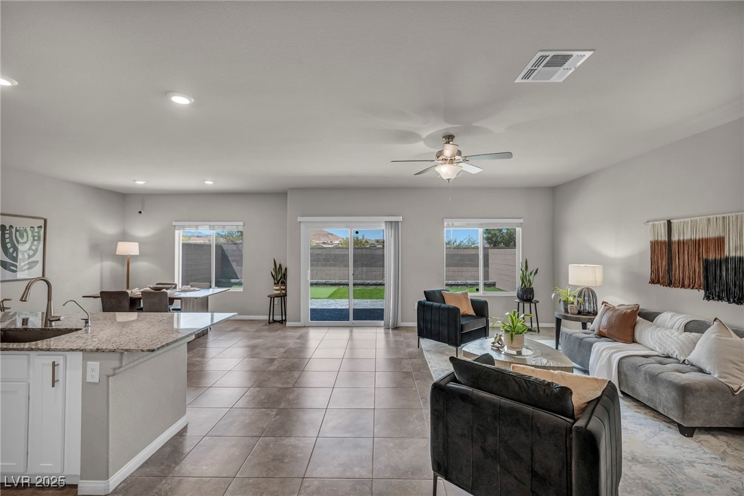 9876 Magnus Court Property Photo 14