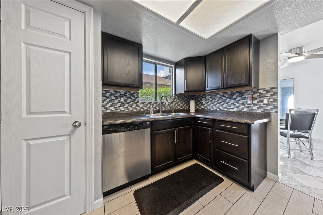 823 Schooner Drive Property Photo 8