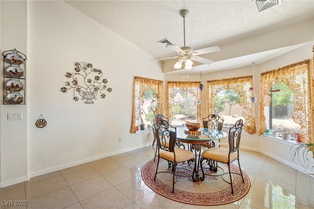 6841 Longmeadow Drive Property Photo 13