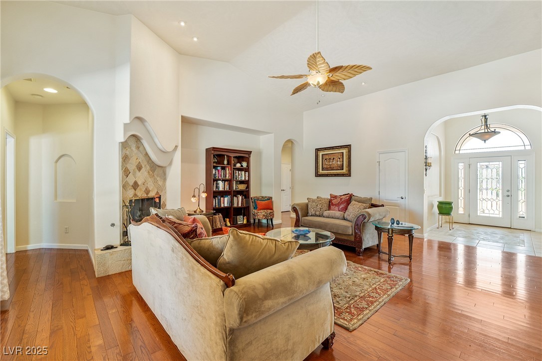 6841 Longmeadow Drive Property Photo 18