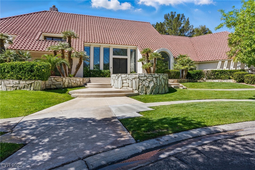 13 Dovetail Circle Property Photo