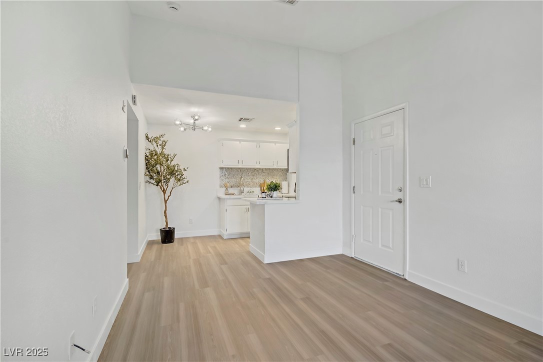 5171 Lindell Road 201 Property Photo 4