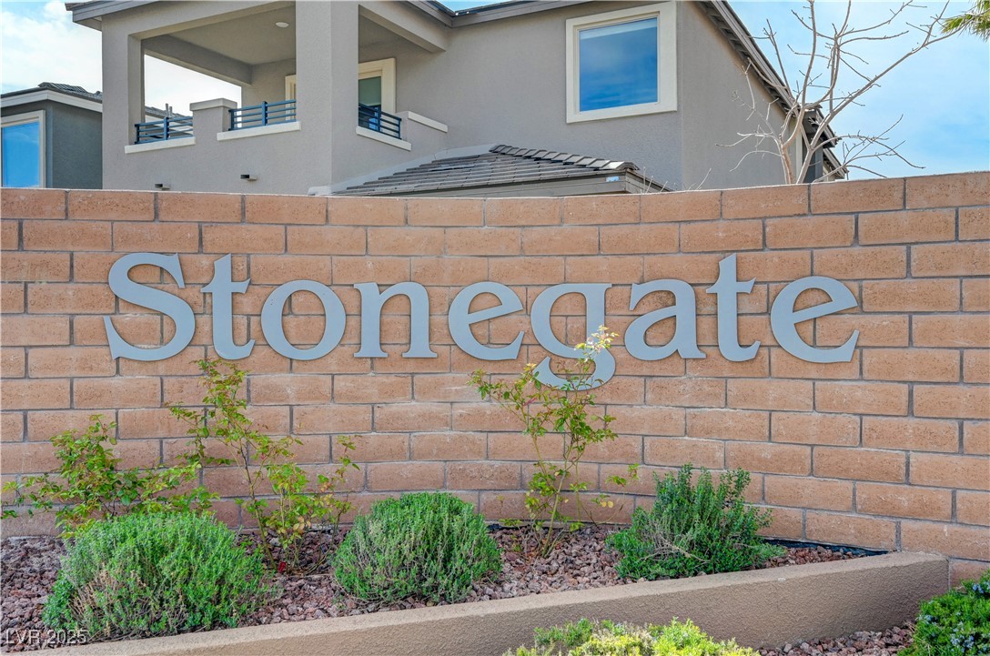 4160 Elegant Chateau Street Property Photo 35