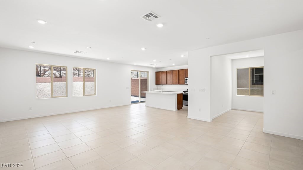 72 Via Montoro Property Photo 3