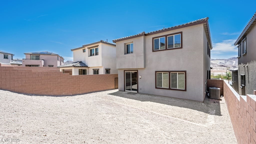 72 Via Montoro Property Photo 25