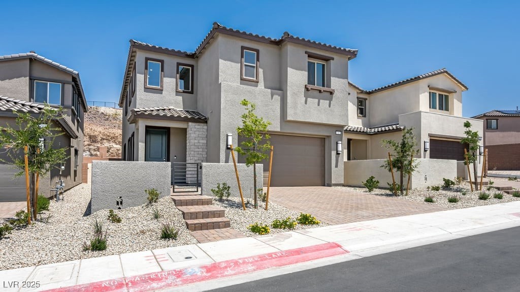 72 Via Montoro Property Photo 27