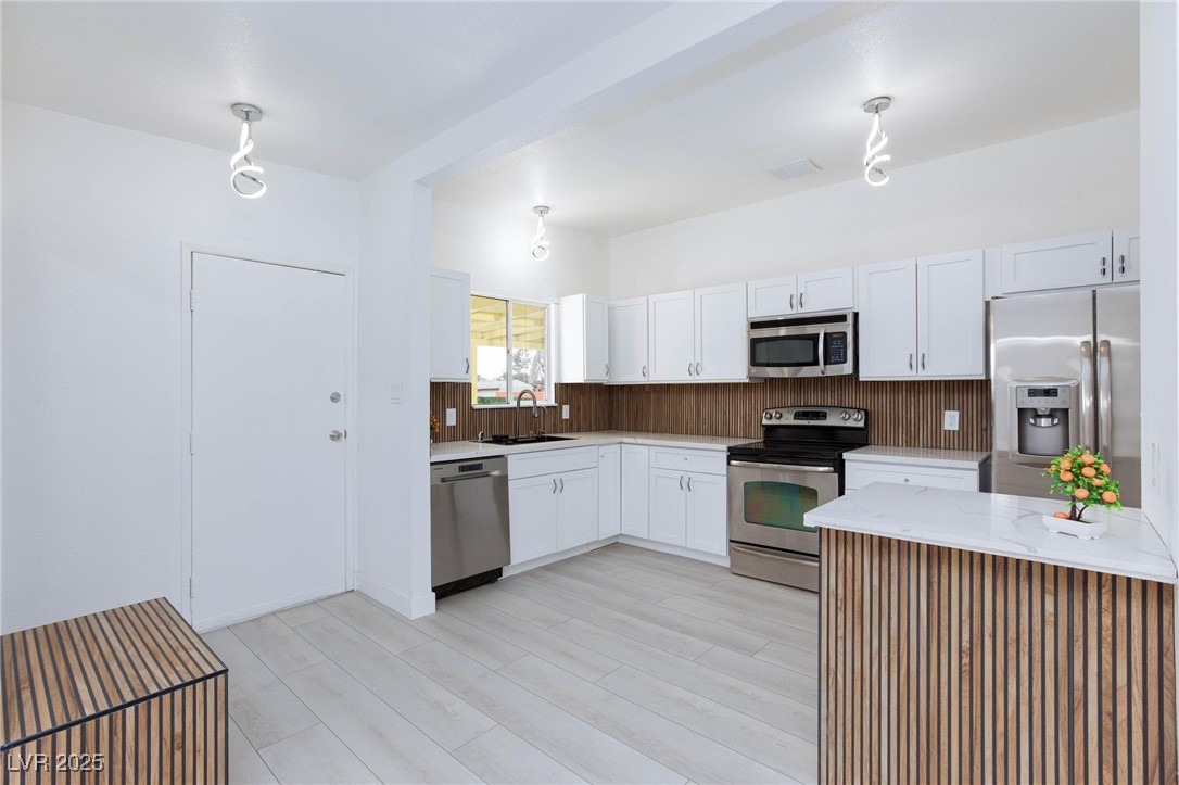 3008 Lawndale Street Property Photo 1