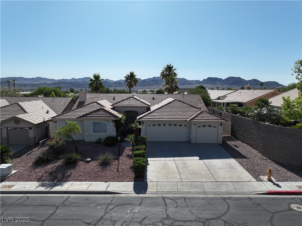 1006 Winding Hill Street Property Photo 1