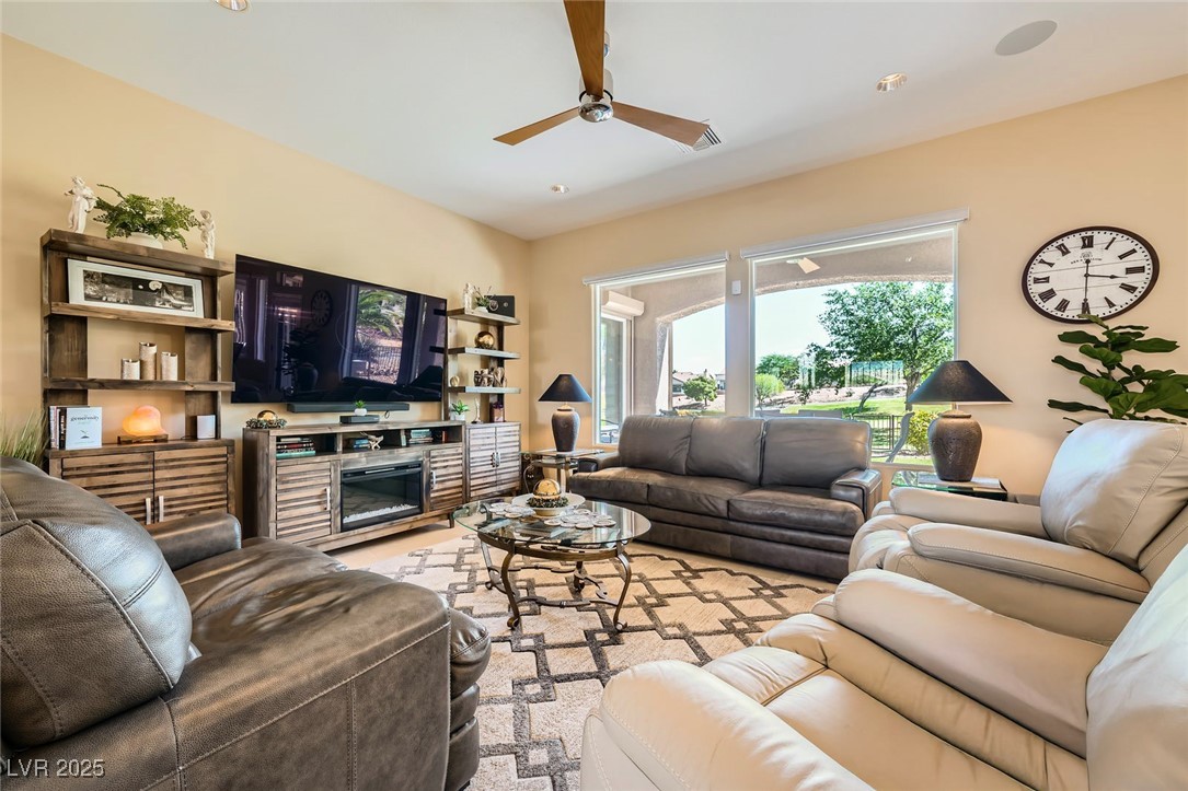 10013 Hunter Springs Drive Property Photo 14