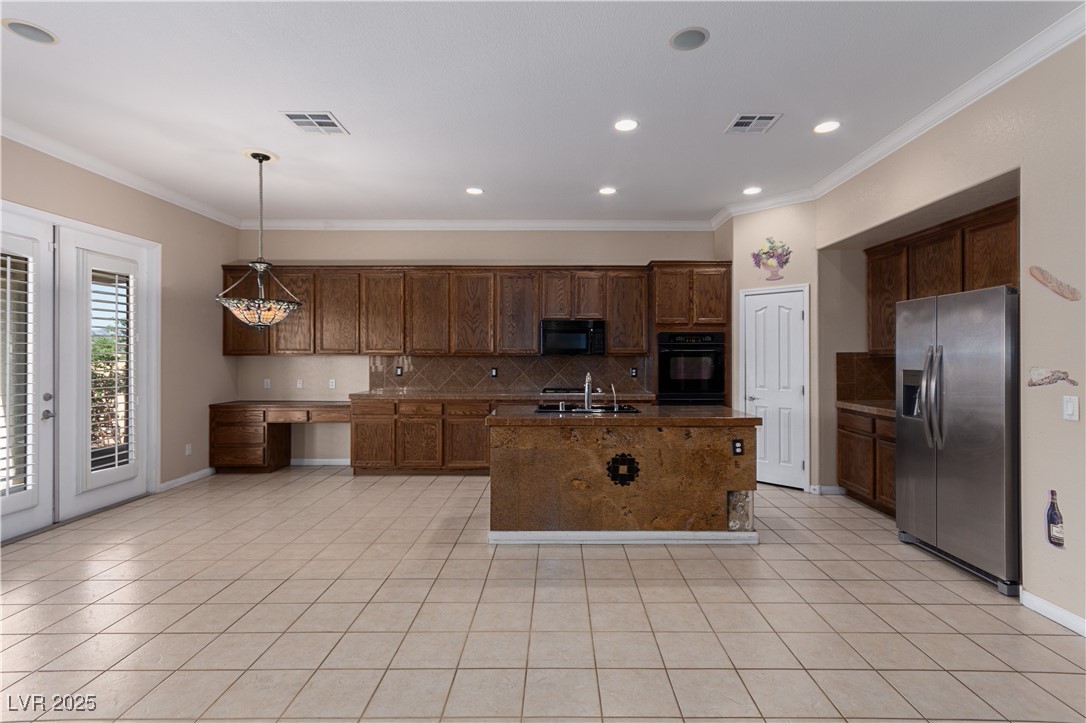 5016 Wayfaring Tree Avenue Property Photo 5