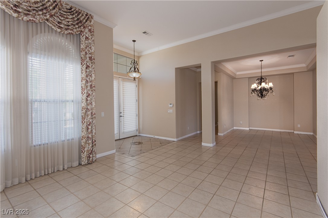 5016 Wayfaring Tree Avenue Property Photo 9