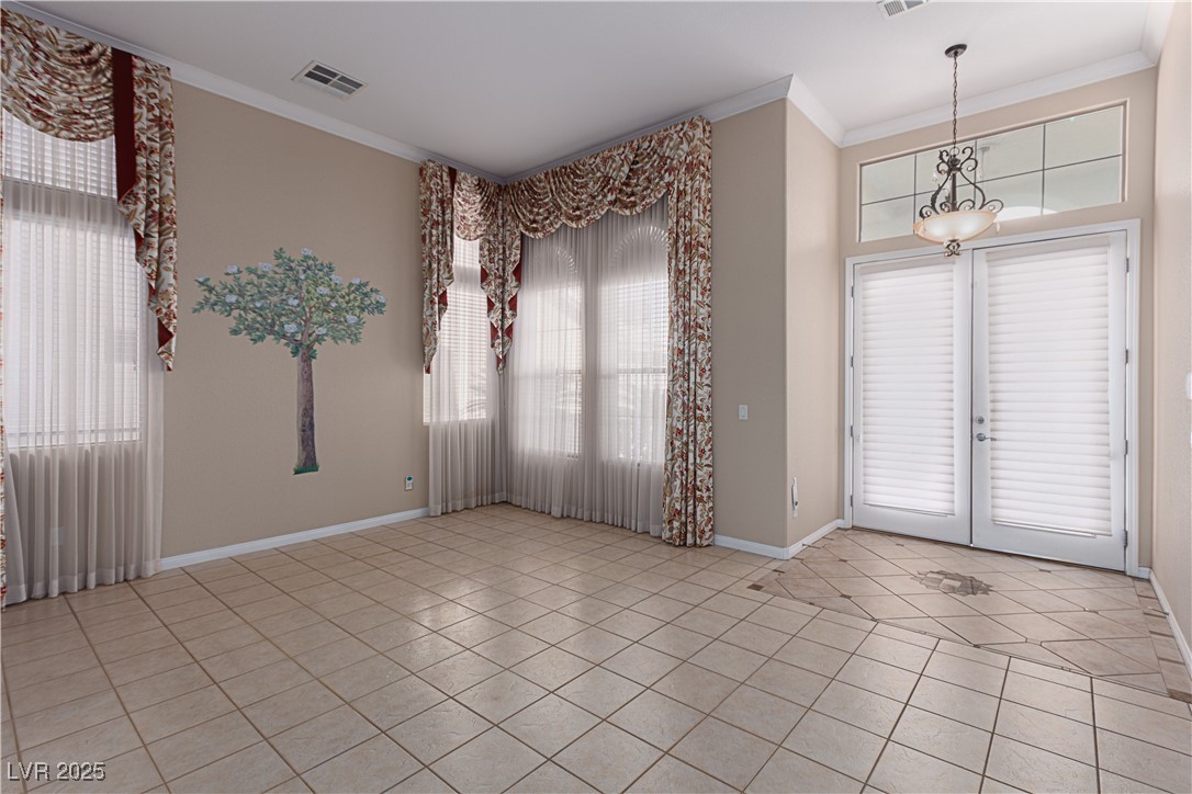 5016 Wayfaring Tree Avenue Property Photo 10