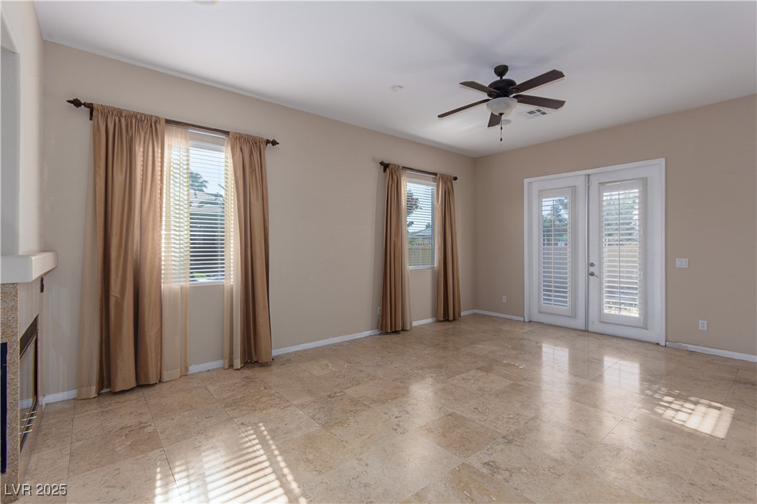5016 Wayfaring Tree Avenue Property Photo 11