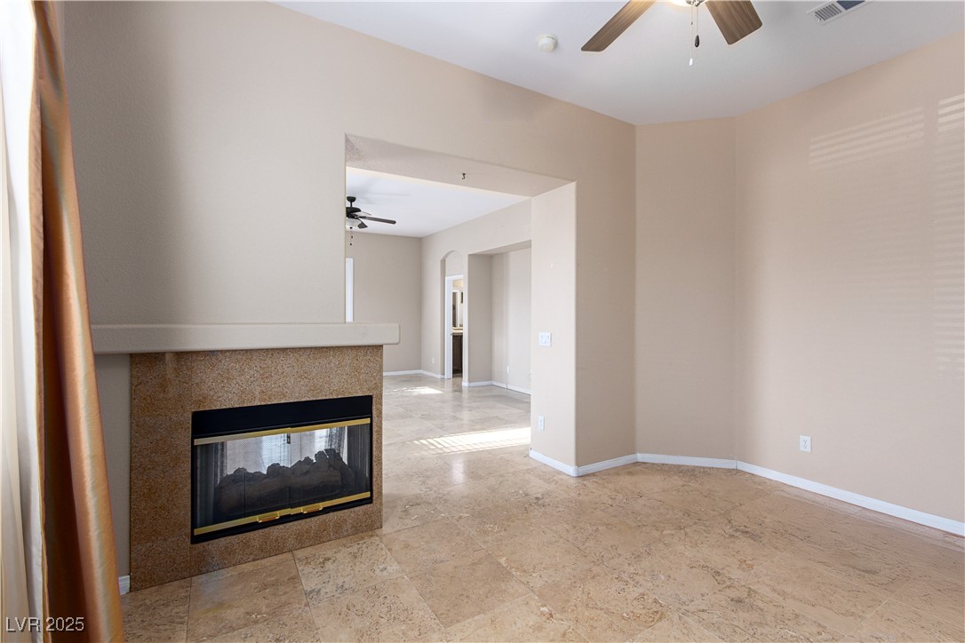 5016 Wayfaring Tree Avenue Property Photo 13