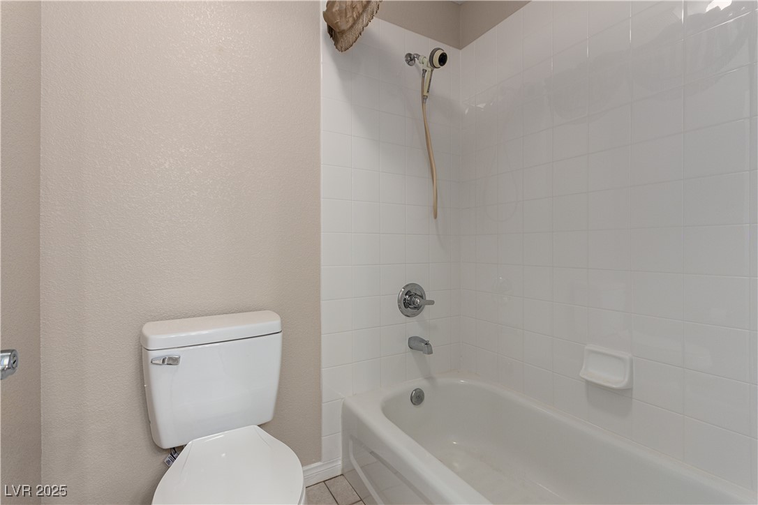 5016 Wayfaring Tree Avenue Property Photo 23