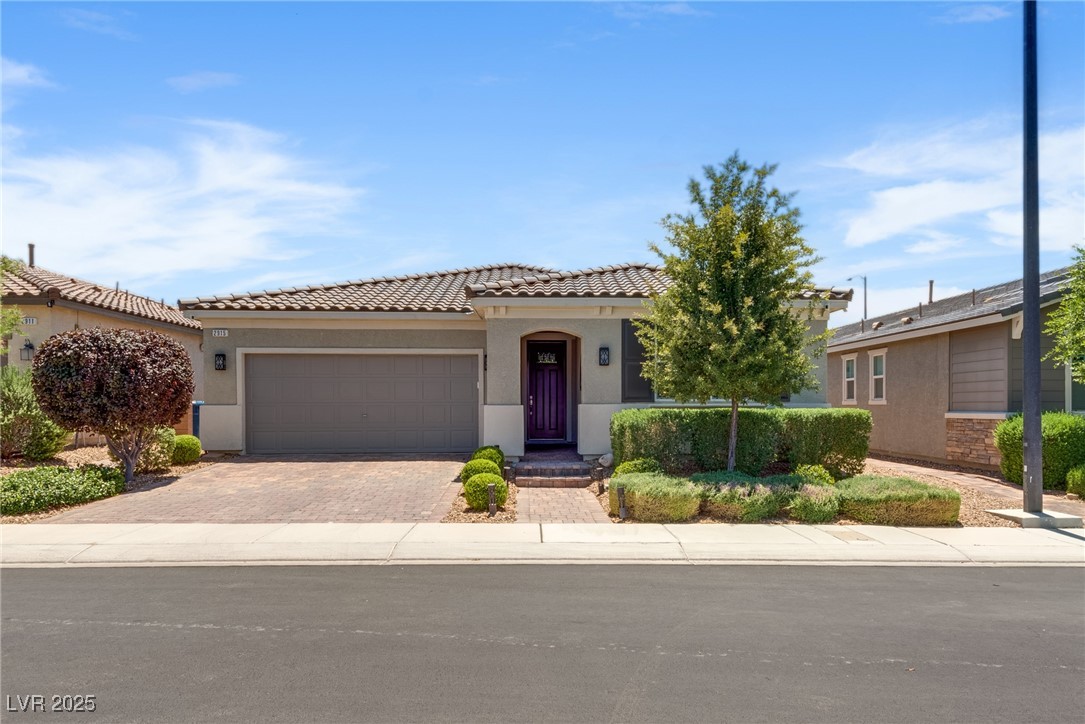 2915 Moulton Crest Avenue Property Photo 1