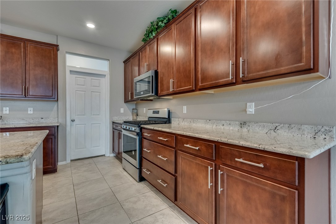 2915 Moulton Crest Avenue Property Photo 23