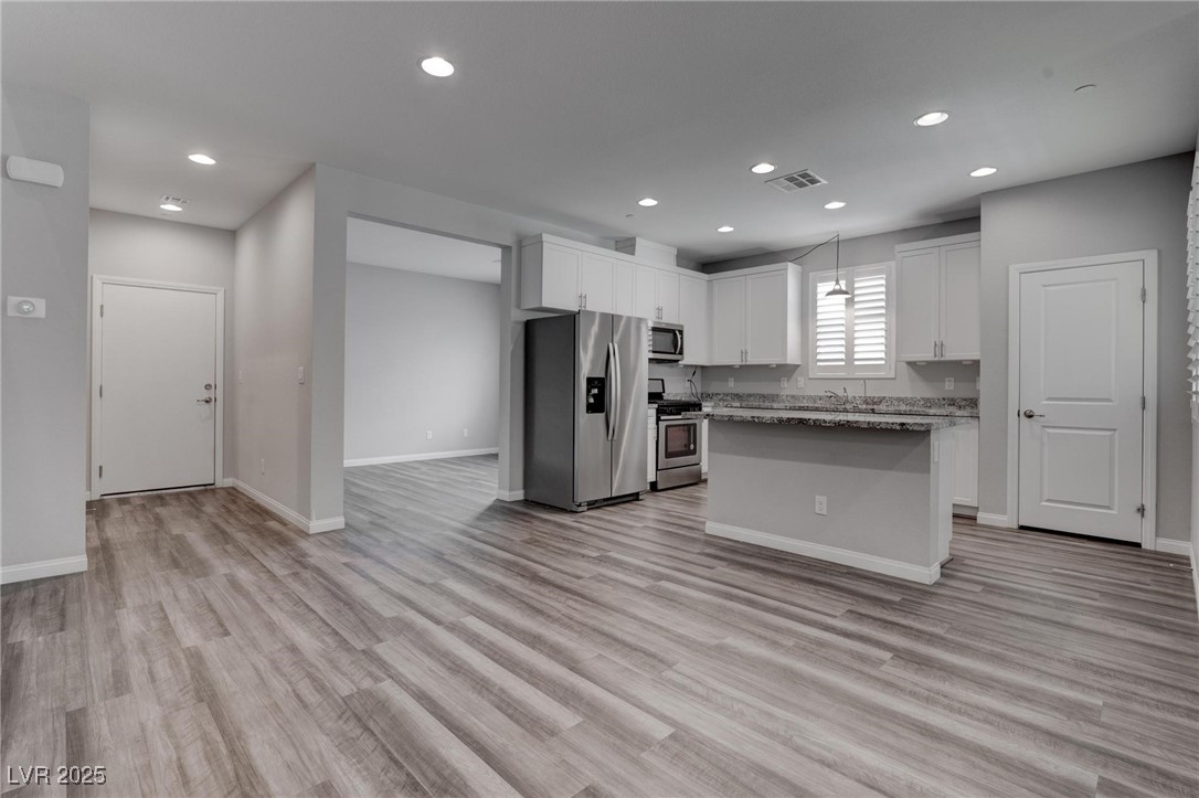1040 Via Panfilo Avenue Property Photo 9