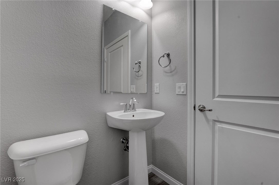 1040 Via Panfilo Avenue Property Photo 20