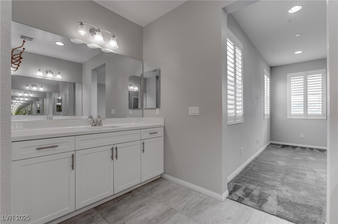1040 Via Panfilo Avenue Property Photo 26