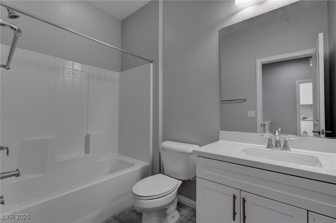 1040 Via Panfilo Avenue Property Photo 31