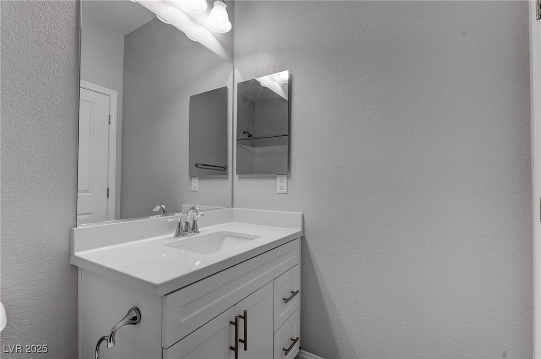 1040 Via Panfilo Avenue Property Photo 32